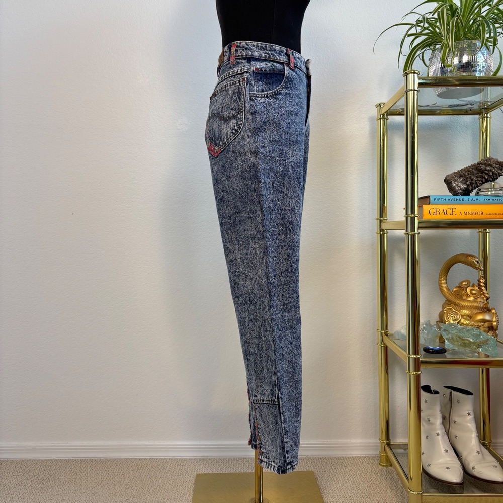 80s Vintage Lee High Waisted Acid Wash Jeans | Blue Size Size 13, Paisley Trim - Picture 4 of 16